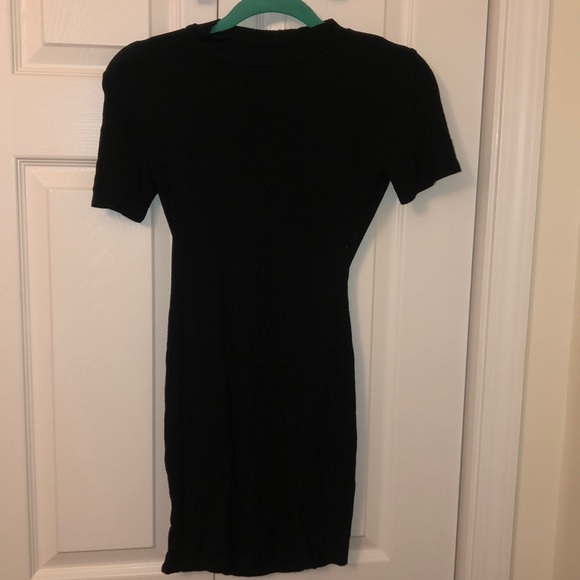 LBD - Picture 3 of 5